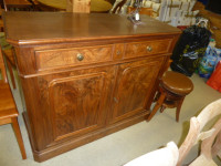 /album/galerie-de-photos-03-meuble-bas-credence-buffet-meuble-de-metier-commode-bahut/250-p1020798-jpg/